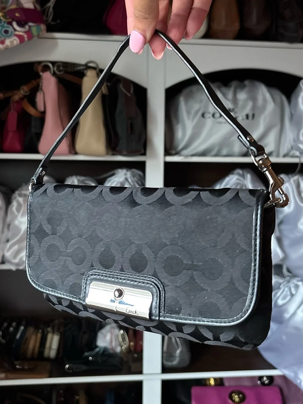 ❌❌SOLD❌❌🖤Y2K Kristin Op Art Large Wristlet Mini Bag🖤